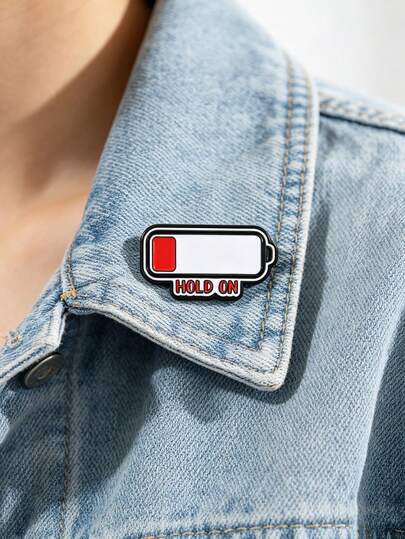 1 Pc Cartoon Funny Battery Hold On Shaped Brooch Badge, Fashion Clothing Accessory. Zinc Alloy Brooch, Suitable For Coats And Backpacks, Ideal Gift For Friends.