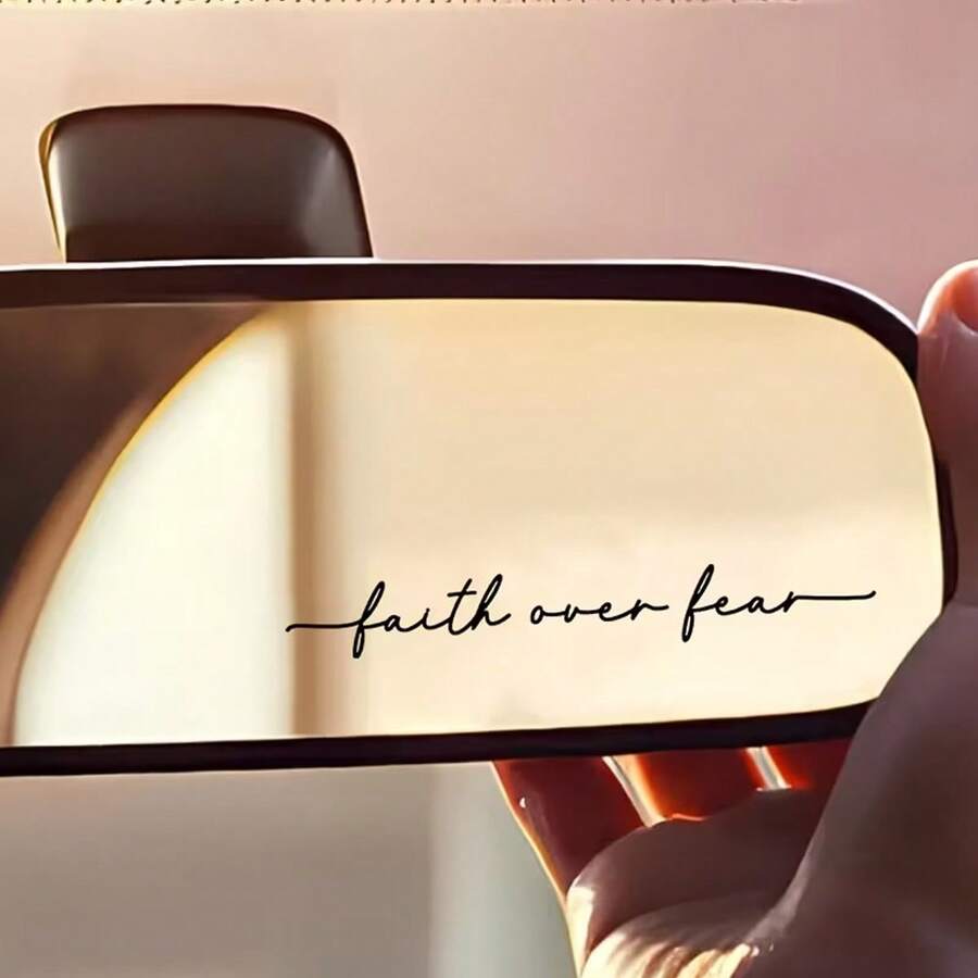 La fe es talla grande fuerte que el miedo. Adecuado para el espejo retrovisor del coche, botella de agua, espejo, pegatina de decoración interior del coche, accesorios para coche, pegatina para el espejo retrovisor del coche - A - Ver 1