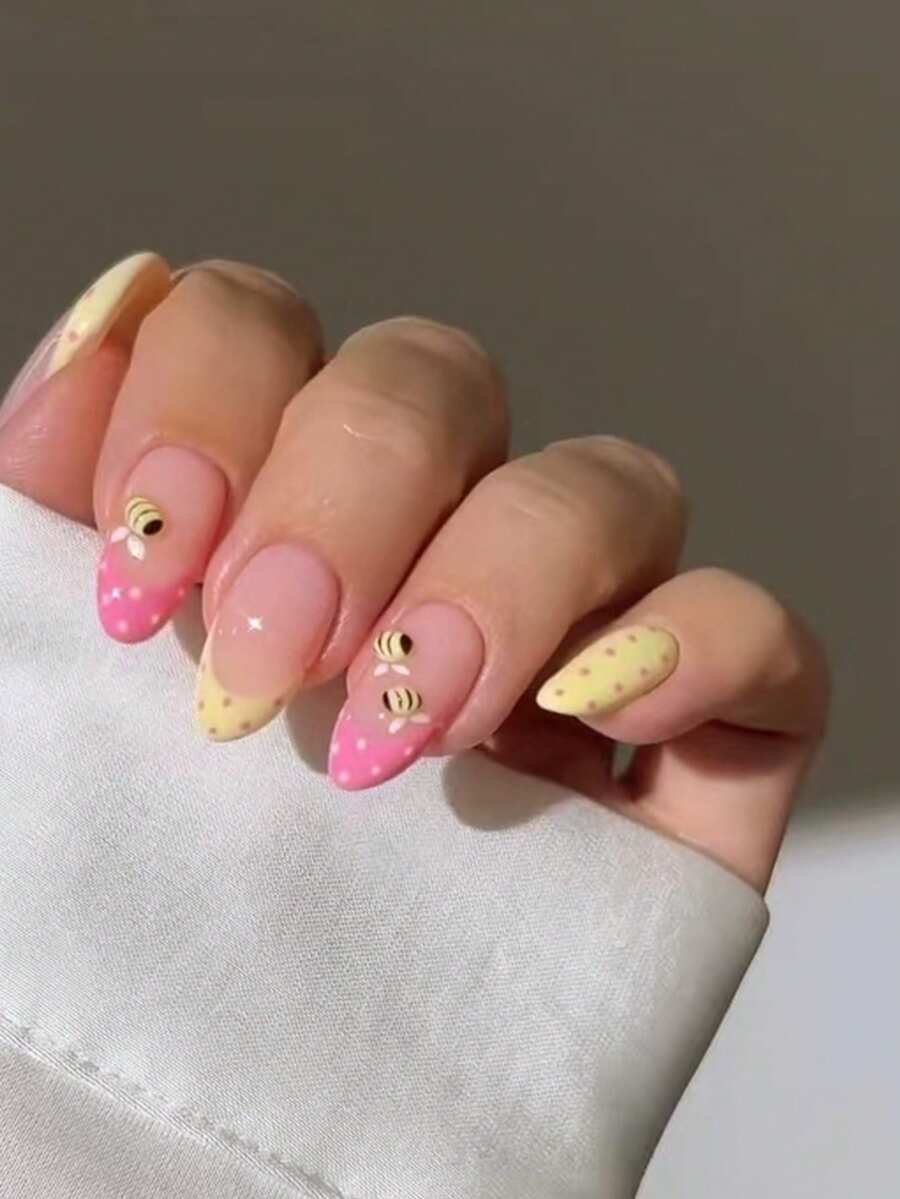 30片杏仁形短款3D凝胶美甲贴纸，波点和可爱蜜蜂图案，法式亚克力短款假指甲，完美贴合，包含1卷双面胶带和1把指甲锉