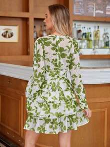 Revavyn Vestido de manga larga con estampado floral y volantes en el bajo, atuendo de vacaciones para mujer, ropa de otoño para mujeres - Verde - Ver 2