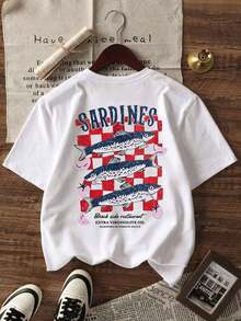 Camiseta de mujer blanca con estampado de sardinas, letras y cuadros rojos y blancos, de manga corta y corte holgado, con alta demanda. # Atuendo del Día # Vibraciones de Verano # Estilo Costero # Atributos de estilo estético, con funciones versátiles para el uso diario, agradables al tacto, ideales para fotos y compatibles con múltiples escenarios, centrados en el estilo retro americano, el estilo de vacaciones en la playa, la vibra relajada y laleggera y el estilo casual francés, pertenecientes a la categoría final de camisetas de manga corta holgadas para mujer. Es perfecto para todas las situaciones, como vacaciones de verano en la playa, registro en el puerto, salidas para tomar un café, viajes con amigas, desplazamientos al campus, compras diarias, picnics y festivales de música, y es un artículo imprescindible para crear atuendos estéticos de primavera y verano y dominar las normas de tránsito. # Estilo Retro # CasualChic # SeafoodPrint.Cómoda y ligera - Blanco - Ver 8