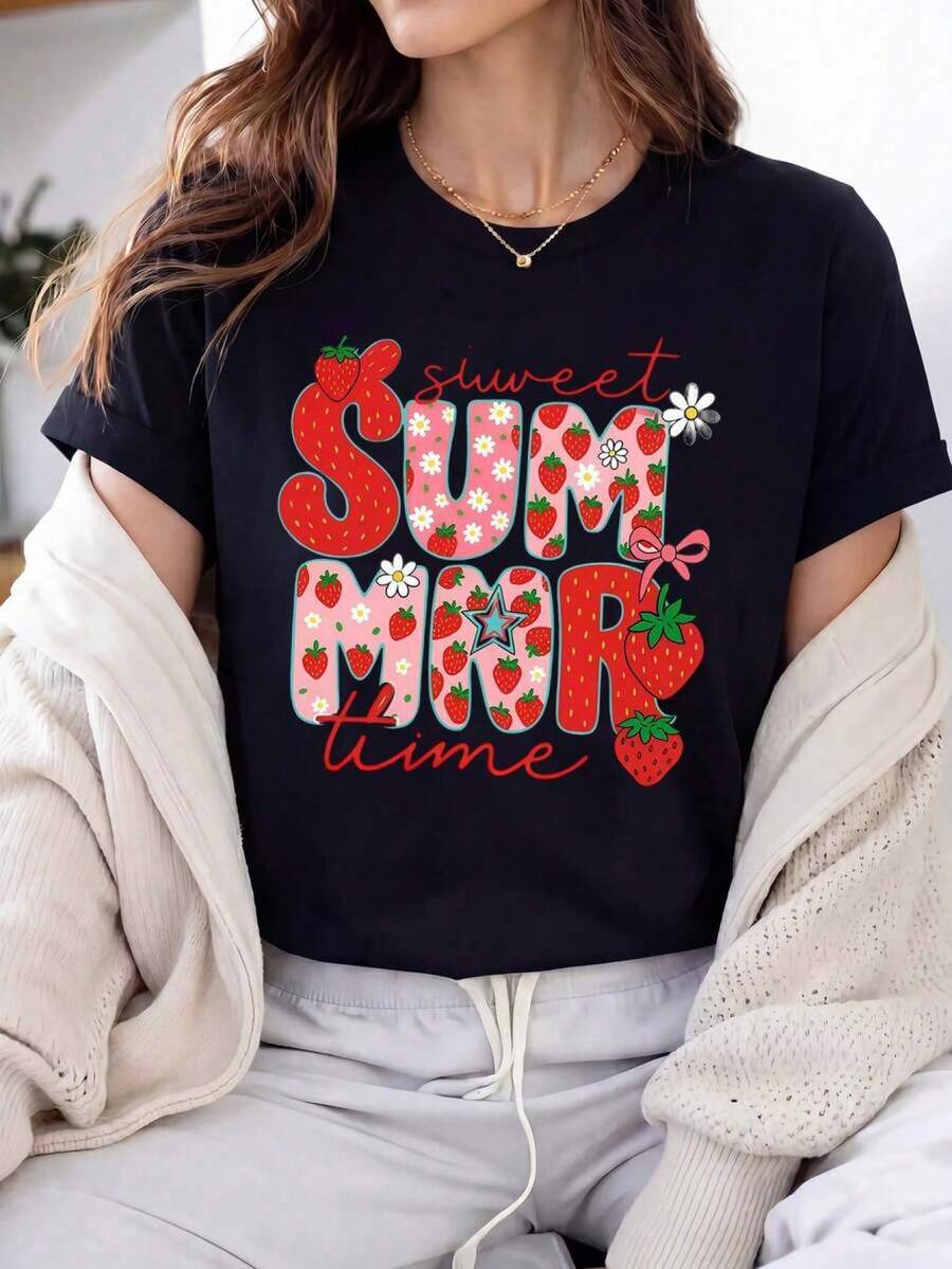 Camiseta de verano para mujer con estampado de fresas, manga corta, cuello redondo, hombros caídos, estilo casual. NAIG - Negro - Ver 1