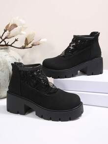 Mira Footwear 女款蕾絲拼接圓頭後拉鍊復古黑色網面透氣靴 波希米亞風 適合戶外、節慶與日常穿著 全季節新款時尚百搭增高短靴 隨機圖案 - 黑色 - 查看 7