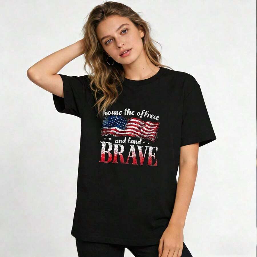 Camiseta de manga corta de algodón para mujer con cuello redondo y estampado de la bandera americana "Home Of The Brave", estilo casual. Camiseta de manga corta / tee de manga corta. 100% algodón. - Negro - Ver 1