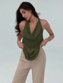 ajustado de mujer de cuello halter con efecto drapeado en un bloqueo de colores minimalista y elegante - Verde militar - Ver 1