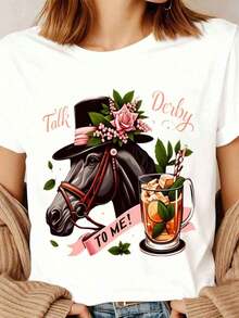 1 Pieza Camiseta Casual de Moda para Hombres y Mujeres con Estampado de Caballo con Sombrero de Flores y Coctel, Texto 'Talk Derby To Me', Manga Corta, Cuello Redondo, Top Casual de Verano, 220g. Versátil, fácil de combinar, adecuada para uso diario, estilo urbano, ropa de vacaciones, ropa de fin de semana. - Blanco - Ver 1