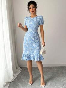 Vestido midi floral azul para mujer: cuello redondo, mangas cortas y dobladillo de cola de pez - Elegante y sencillo. - Azul - Ver 2