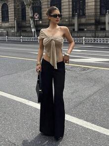 Top camisero sexy de hombros descubiertos, nuevo diseño de verano con detalles de pliegues asimétricos, blusa corta ajustada - Caqui 2 - Ver 7