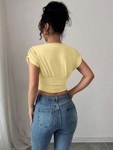 Camiseta casual de mujer con cuello en V y cruce en la cintura - Amarillo - Ver 2