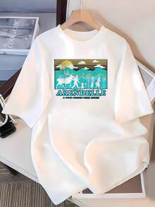 Magical Landscape With Golden Mountains And Silhouettes Walking Among Trees Under Bright Clouds That Evoke Freedom And Fantasy. Comfortable Casual Women's T-Shirt With A Print Inspired By Adventure And Nature. - 白色 - 查看 3