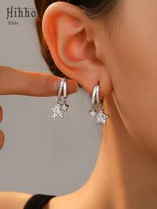 Hihho 1 Par de Brincos de Luxo Versáteis com Dupla Argola Cravejada de Diamantes e Dupla Estrela, Joias Requintadas, Elegantes e Criativas para Mulheres, Adequados para Uso Diário e Presentes Decorativos para Festas. - Brincos de estrela - Ver 4
