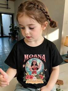 Disney Moana Girls' Short Sleeve T-Shirt, Featuring Moana Holding The Heart Of Te Fiti In A Tropical Frame, Surrounded By Hibiscus Flowers, Palm Leaves, Butterflies And "MOANA" Lettering At The Top, "Walt Disney World EST 2016" Banner At The Bottom, Perfect For Disney Park Trips, Beach Vacations, Casual Outings And Daily Wear, Made Of Soft Breathable Cotton Fabric, Shipped From UK Local Warehouse For Quick Delivery, Kids' Tropical-Themed Top For Little Girls. - màu đen - Xem 4