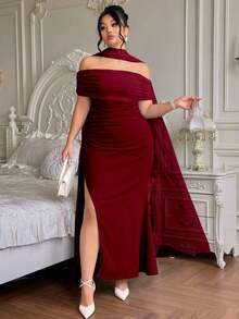 Vestido largo de fiesta elegante y ajustado con hombros descubiertos y abertura para mujer de talla grande, ideal para fiestas navideñas y ocasiones formales.Disponible en azul marino. - Burdeos - Ver 5