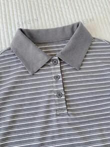 Conjunto de 2 piezas de camiseta de manga corta a rayas y minifalda casual de verano para mujer - Gris - Ver 6