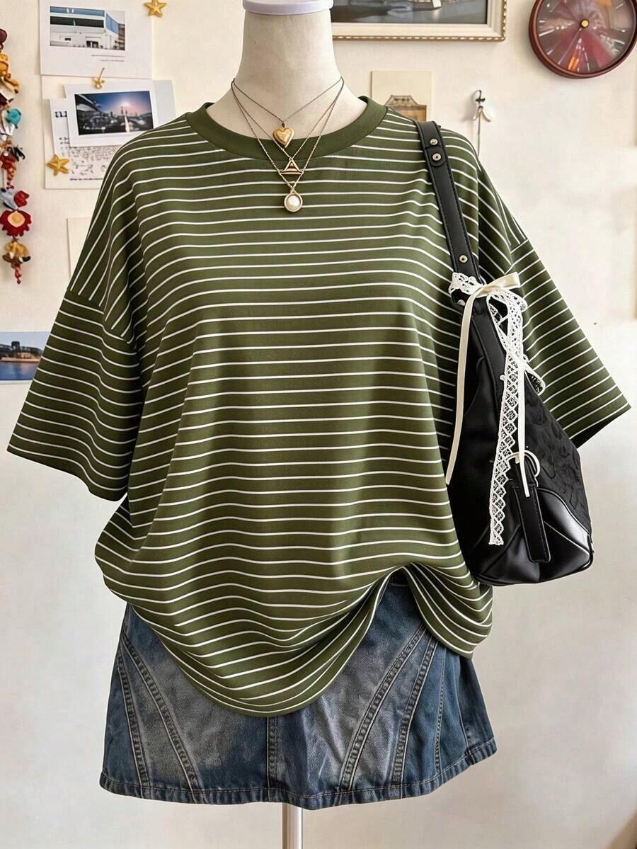 Camiseta casual de mujer de cuello redondo, hombros caídos y largo medio con estampado digital a rayas burdeos, un regalo para amigos - Multicolor 8 - Ver 1