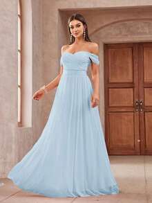 Aureia Vestido de dama de honor romántico y elegante con pliegues, sección de cintura decorada con cinta, y tela de gasa de seda brillante con hombros descubiertos y voluminosa malla elegante - Celeste - Ver 5