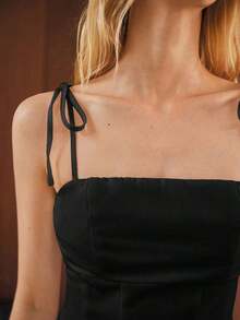 Camiseta sin mangas de verano para mujer, con un diseño de unicolor minimalista y cintura ceñida para una silueta favorecedora.Elegante pero sencilla, adecuada para ocasiones formales como conciertos y actuaciones, así como para un uso casual - Negro - Ver 7