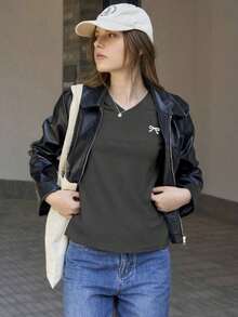 Camiseta de manga corta con cuello en V y decoración de lazo, de estilo minimalista y casual para uso diario y trayectos, para verano - Gris Oscuro - Ver 5