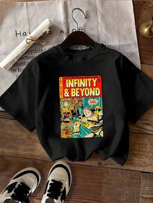 Gráfico colorido que representa una aventura espacial inspirada en cómics retro con un héroe valiente enfrentando enemigos galácticos en un universo lleno de energía positiva camiseta de mujer  cómoda y moderna perfecta para uso diario - Negro - Ver 2