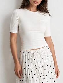Women's Solid Color Round Neck Short Sleeve Fitted Casual T-Shirt - White - View 1