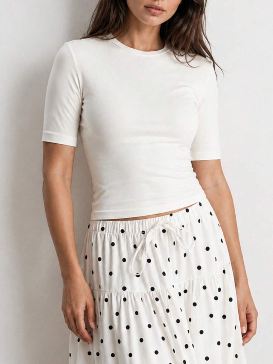 Women's Solid Color Round Neck Short Sleeve Fitted Casual T-Shirt - White - View 1