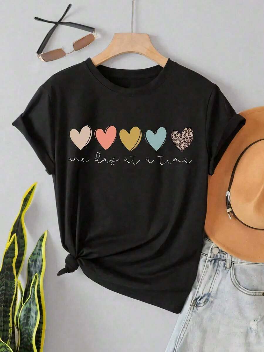 ofertas y liquidacionesWomen's Graphic T-Shirt | Corazones Coloridos, Un Día a la Vez | Tela 100% Algodón | Suave y cómodo | Perfecto para uso diario y regalos | Camiseta unisex de cuello redondo | Hecho en México | Domestic Shippingplayera de hombretops sudaderas para mujer Y2k Camiseta Camisa De - Negro - Ver 1