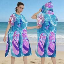 一件清新梦幻的夏日水彩插画,粉紫色人字拖漂浮在波光粼粼的蓝色水面上,搭配芙蓉花和蝴蝶,充满少女魅力和热带风情。这款甜美吸睛的速干印花冲浪连帽浴巾,采用涤纶材质,速干、吸水性强、轻便易携,是游泳和送礼的理想之选。柔软舒适的浴巾,多功能沙滩巾,海滩必备,旅行好物。 - 彩色 - 查看 7