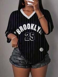 Camiseta gráfica minimalista casual con letra y número para mujer, adecuada para verano, deporte, combinación, fucsia con estampado a rayas de Brooklyn - Negro - Ver 1