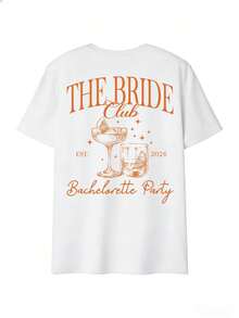 Camiseta de manga corta para mujer con cuello redondo, corte holgado oversize, con estampado en la parte posterior de texto "THE BRIDE Club Bachelorette Party" con copas de cóctel y detalles decorativos, apta para despedidas de soltera, fiestas, eventos temáticos, reuniones informales y vacaciones, fabricada en poliéster, de estilo casual festivo juvenil, ideal para usar en primavera y verano. Envío nacional dentro del país. - Blanco - Ver 3