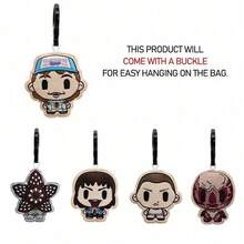 1 Buah Gantungan Kunci Klip Tas Stranger Things DZNR Berlisensi Resmi Netflix, Satu Buah Acak, Koleksi Seru, Dekorasi Kehidupan, Wajib Dimiliki Penggemar, Dekorasi Harian, Hadiah Ulang Tahun dan Liburan - MultiWarna - View 9