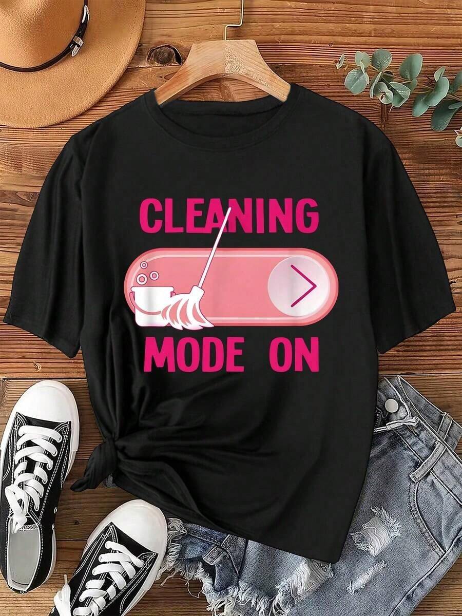 Camisetas Gráficas de Ropa Festiva de ClassicWo, Camiseta de Wo con la Frase "CLEANING MODE ON" y Patrón de Mopa y Cubo, Diseño Estilo Switch, Camiseta de Algodón Colorida, Nueva Camiseta de Manga Corta de Verano, Camiseta Estampada Casual de Moda, Ropa Elegante de Wo, 100% Algodón, Camiseta Retro con Patrón Divertido para Vacaciones de Verano, Éxito de - Negro - Ver 1