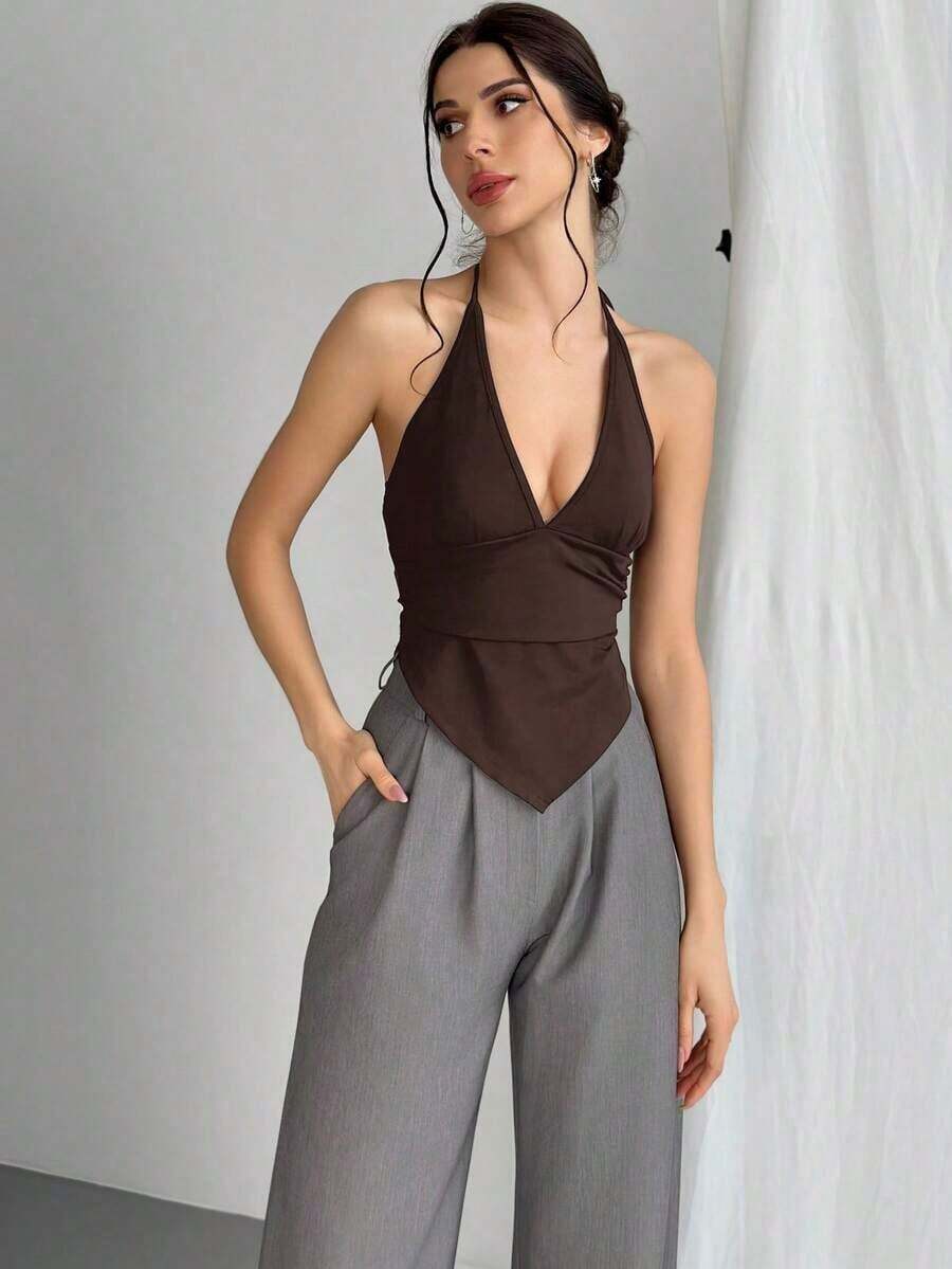 Top corto con escote en V profundo, cuello de halter, tirantes con lazo y espalda descubierta para mujer - Café integral - Ver 1