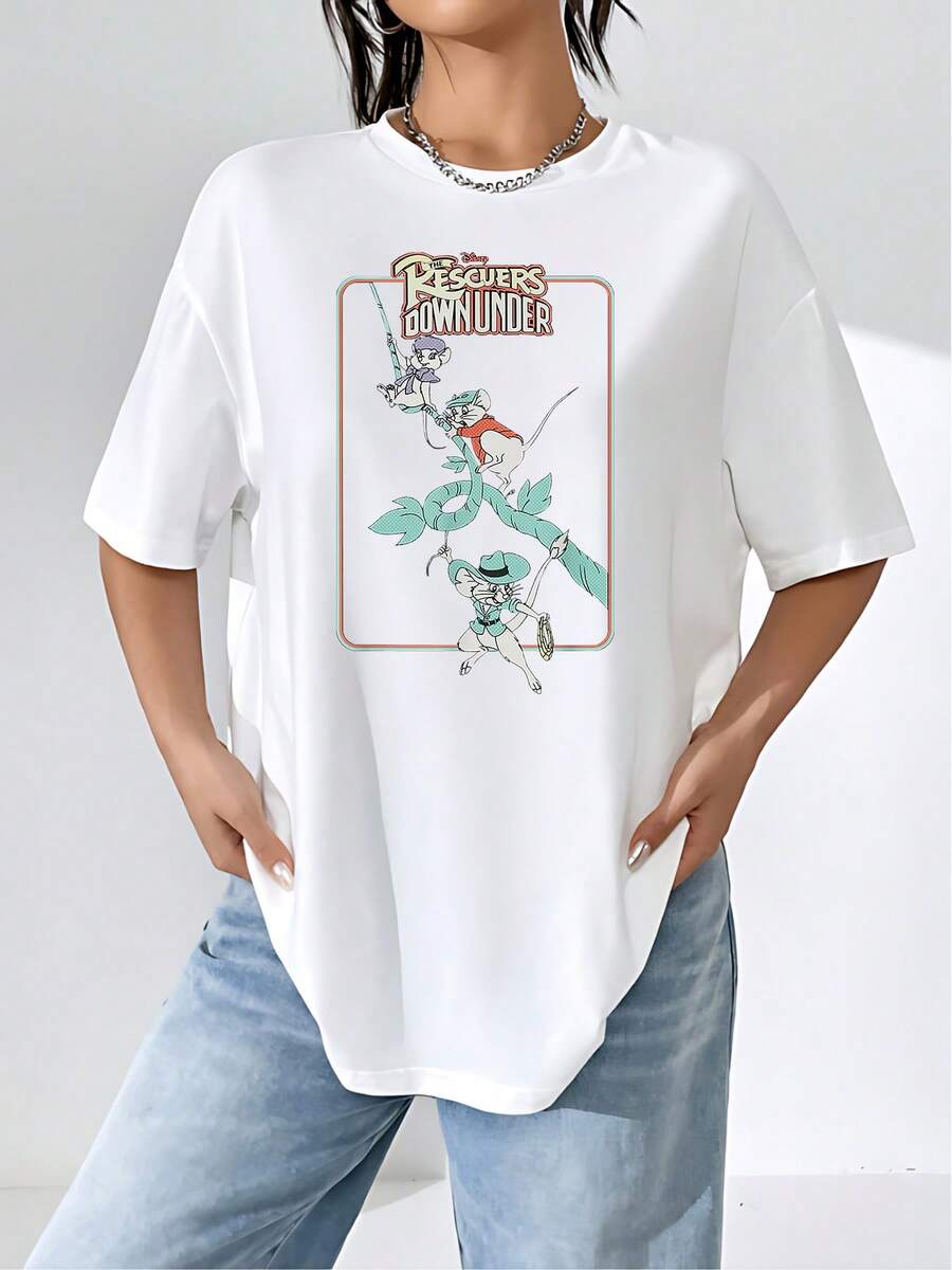 Animated Illustration Of Brave, Adventurous Mice Cooperating On A Mission With Green Leaves And Ropes, Conveying Courage And Friendship. Comfortable Casual Women's T-Shirt For Everyday Wear. - 白色 - 查看 1