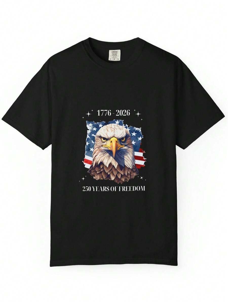 Camiseta con águila calva y bandera estadounidense. Camiseta patriótica de EE. UU. con águila. 220 g de algodón puro unisex. Peso ideal para todas las estaciones, apta para hombres y mujeres. Tejido duradero de alta calidad, suave al tacto y de larga duración. Transpirable. Adecuada para primavera y verano, vacaciones, Día de la Madre y Día de la Independencia. - Negro - Ver 1
