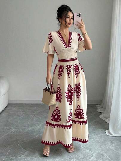 Vestido largo con mangas cortas, cintura fruncida y cinturón con estampado floral para mujeres