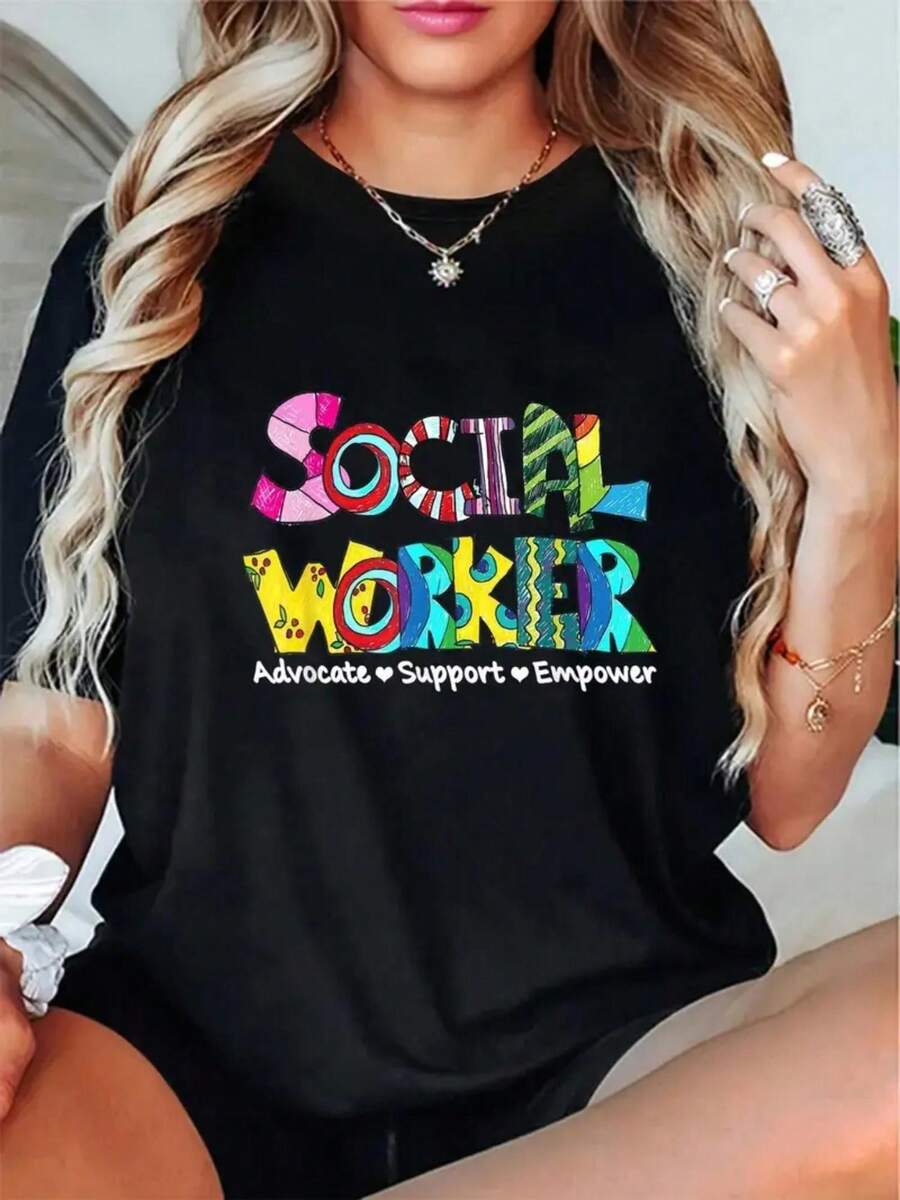 Camiseta de Mujer para el Mes de Acción de Gracias de Trabajadoras Sociales - Presenta un estampado empoderador y solidario, camiseta de manga corta con cuello redondo 100% algodón, suave y transpirable, colores vibrantes, lavable a máquina, duradera y de ajuste cómodo. KPFC - Negro - Ver 1