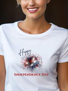 Independence Day T-Shirt With Red, White, And Blue Fireworks. Wear It To Celebrate The 4th Of July At A Party Or Barbecue. Unisex 220g Pure Cotton T-Shirt. Ideal Weight For All Seasons, Suitable For Both Men And Women. Durable, High-Quality Fabric That Is Soft To The Touch And Long-Lasting. Breathable Top. Suitable For Women In Spring And Summer, Holidays, Mother's Day, And Independence Day. - 白色 - 查看 1