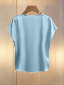 Blusa elegante de mujer con mangas de murciélago en color champán, cuello redondo decorado con perlas y manga corta, de tela de satén, adecuada para ir a trabajar y uso diario elegante - Celeste - Ver 2