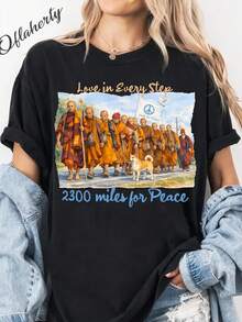 Camiseta Amor en Cada Paso, Camiseta Caminata de Monjes Budistas por la Paz, Monje Caminando por la Paz, Perro Aloka, Camiseta de Monjes y Perros, Regalo de Yoga. Camiseta unisex de algodón puro de 220 g, peso ideal para todas las estaciones, adecuada tanto para hombres como para mujeres. Tejido duradero de alta calidad, suave al tacto y de larga duración. Top transpirable. Adecuado para primavera y verano de mujeres, vacaciones, Día de la Madre, Día de la Independencia. - Negro - Ver 1