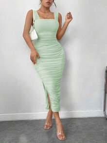 Vestido negro ajustado de malla con volantes y abertura en el bajo, con tirantes - Verde - Ver 1