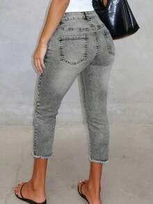 Jeans pitillo de tiro 3/4 desgastados de lavado claro para mujer, pantalones lápiz elásticos para uso casual y de viaje en verano - Gris Claro - Ver 4