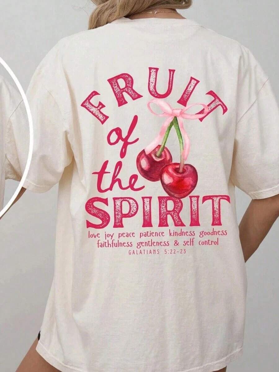Camiseta de verano vintage con diseño cristiano "Fruto del Espíritu", camiseta vintage con estampado de fresas, camiseta de moda de fe para el verano, camiseta estética con escrituras cristianas, regalo, camiseta de mujer de cuello redondo con estampado gráfico de gran tamaño, ropa de mujer moderna y fresca. - Albaricoque - Ver 1