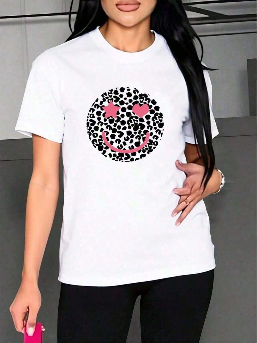 Camiseta casual para mujer, estampada con un patrón de cara sonriente en forma de corazón.Camiseta de mujer. - Blanco - Ver 1