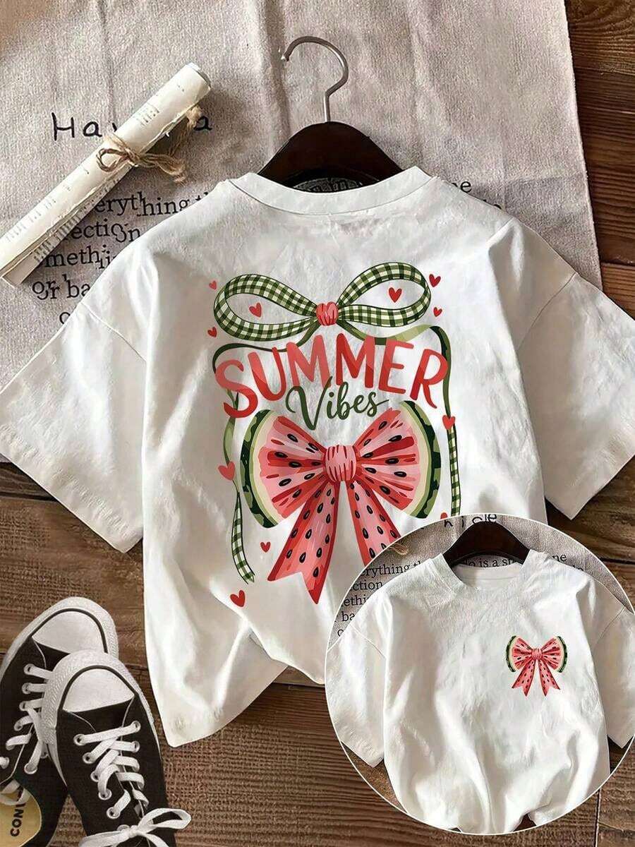 Gift Pattern Printed Double-Sided [Double-Sided Print] Women's Casual Summer Top With Vintage Watermelon Print And Bow SUMMER Vibes, Short-Sleeved Crew Neck T-Shirt - Unisex Loose-Fitting Cotton T-Shirt In An Urban Vintage Style With A Crew Neck And Short Sleeves. Soft - 白色的 - 查看 1