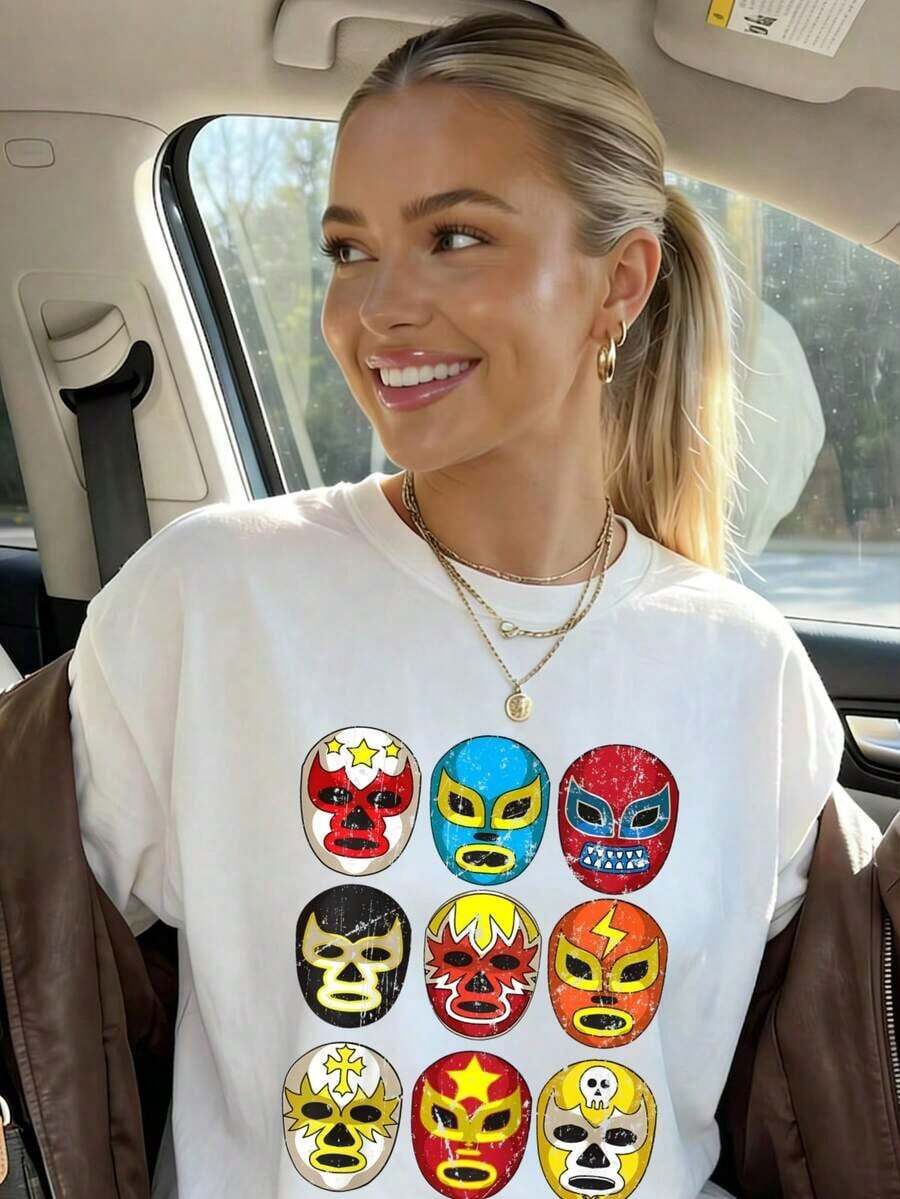 Vintage Lucha Libre Masks T-Shirt - Mexican Wrestling Retro Graphic Tee. Women's Fashionable Casual T-Shirt With Creative Print, Short Sleeve, Round Neck, For Spring And Summer. Festive Celebration Shirt, Party Wear Top. - 白色 - 查看 1