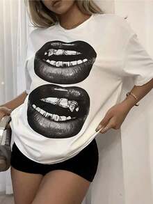 Playera de mujer 100% algodón con estampado artístico de labios, estilo urbano casual, cuello redondo, manga corta, cómoda y versátil para verano y uso diario - Blanco - Ver 1