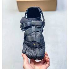 Luxury Sock-Style Five-Toe Yoga Shoes For Men & Women, Indoor Fitness Training Split-Toe Footwear, Barefoot Soft Sole Sneakers - Green and Brown - View 11
