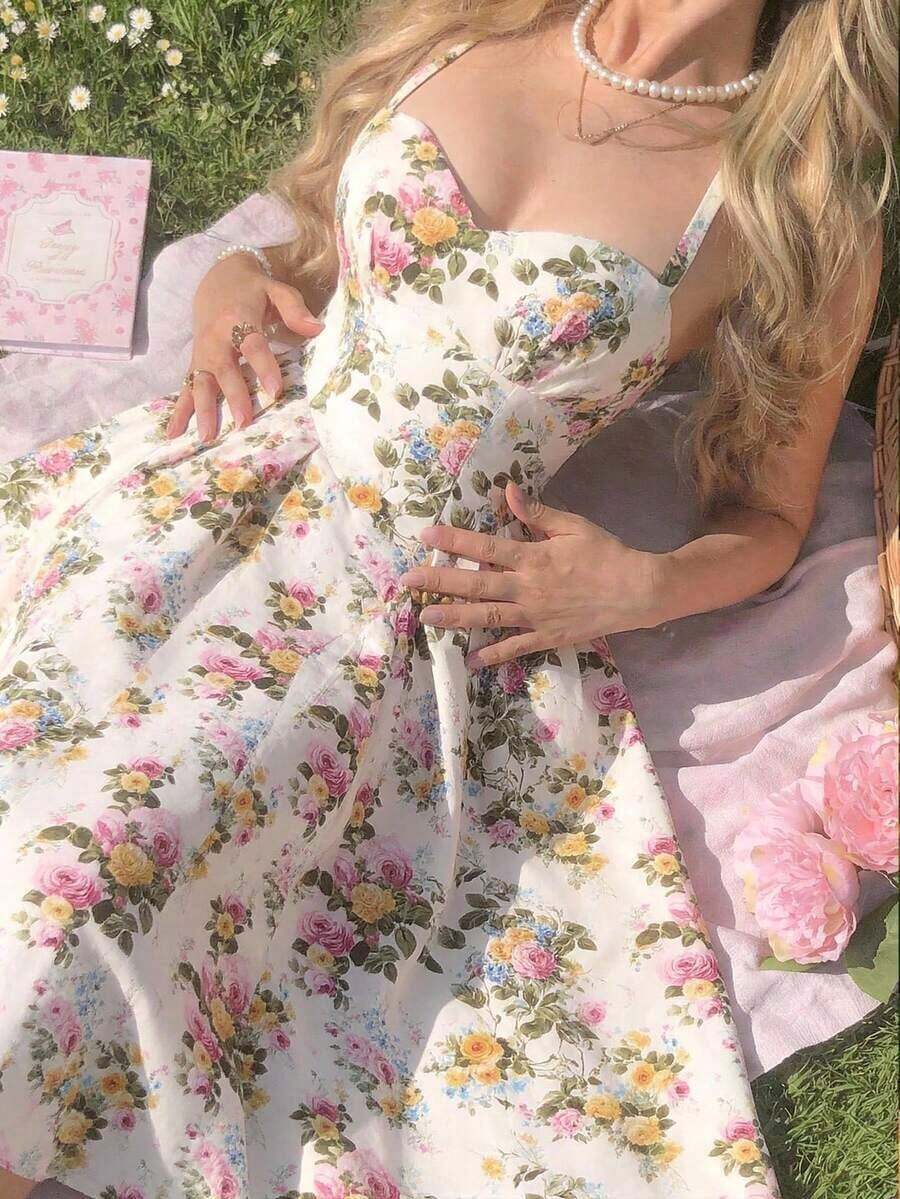 Vestido a media pierna con estampado floral romántico y cuello halter, ideal para el Día de San Valentín, primavera, almuerzos, fiestas de té, vacaciones en la playa, vestidos florales y estilo vintage para mujer - Multicolor - Ver 1