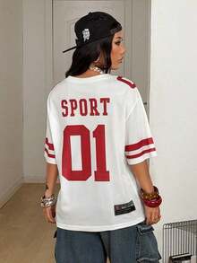 Camiseta de jersey de fútbol de cuello en V oversize de manga caída con estampado de letras para mujer, estilo de pareja - Blanco - Ver 4