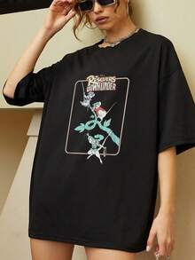 Tres valientes ratones aventureros unidos en una misión arriesgada mostrando trabajo en equipo y coraje sobre un fondo vibrante camiseta de mujer casual y cómoda de  perfecta para uso diario - Negro - Ver 6